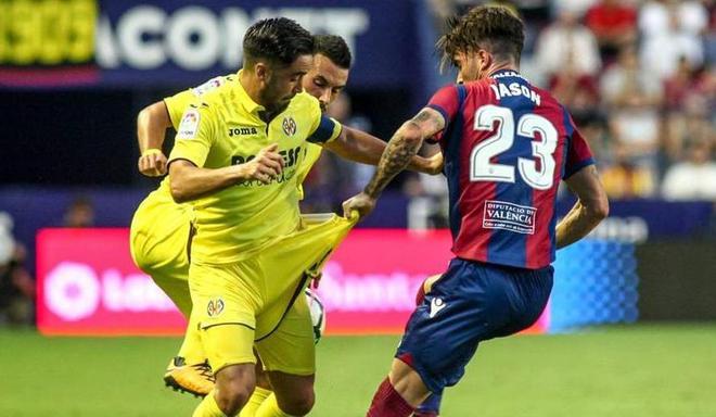 莱切斯特城大胜诺里奇，积分榜上升