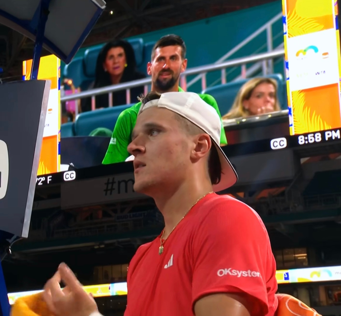 包含德约科维奇在皇家马德里比赛中锐不可当，大比分获胜引发热议！的词条